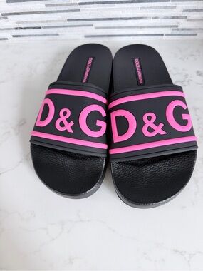 Dolce & Gabbana Black Slides with Pink Logo Trim size 8
